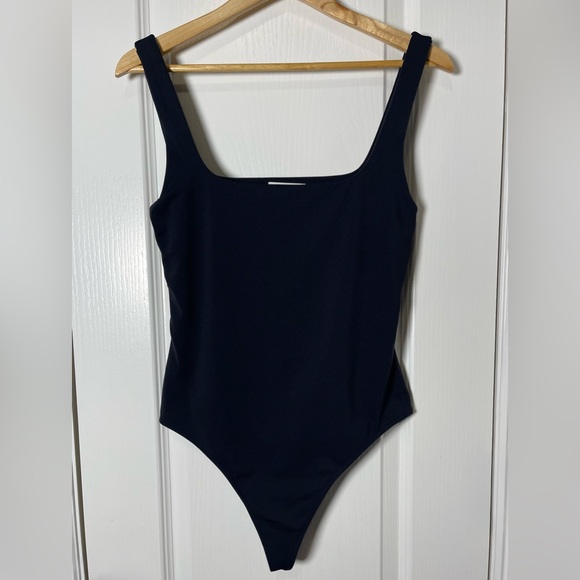 Aritzia Babaton Contour Cut-out Bodysuit Black Size Large - Picture 3 of 8